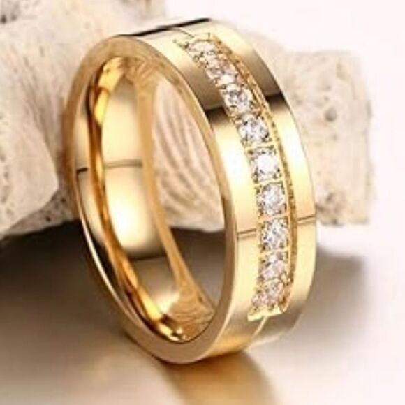 18K Bright Yellow Gold Diamond Wedding / Cocktail Ring on Titanium - Picture 5 of 6